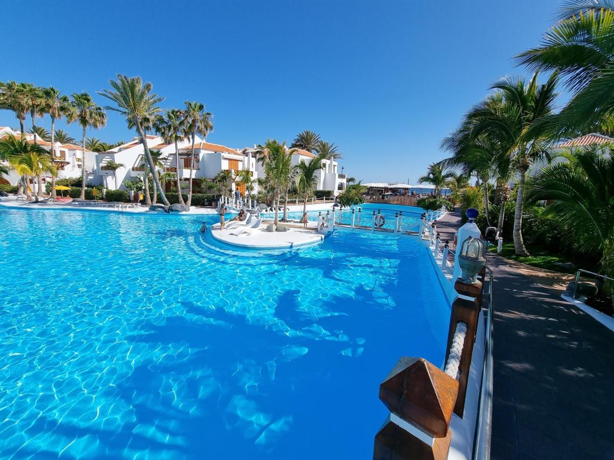 Studio Apartment No 1 Directly On The Beach And Sea, Terrace, Heated Pool, Wifi Playa de las Américas Buitenkant foto