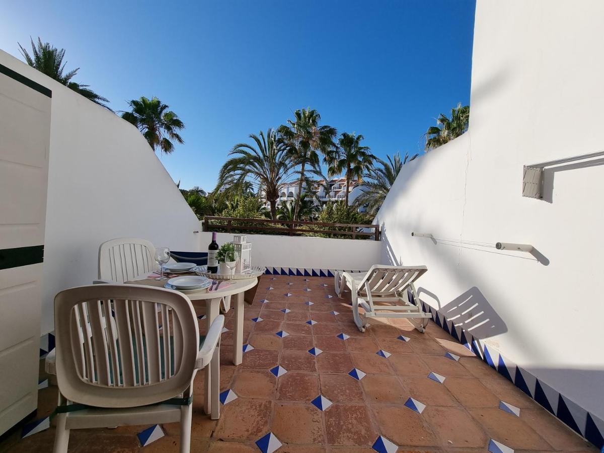 Studio Apartment No 1 Directly On The Beach And Sea, Terrace, Heated Pool, Wifi Playa de las Américas Buitenkant foto