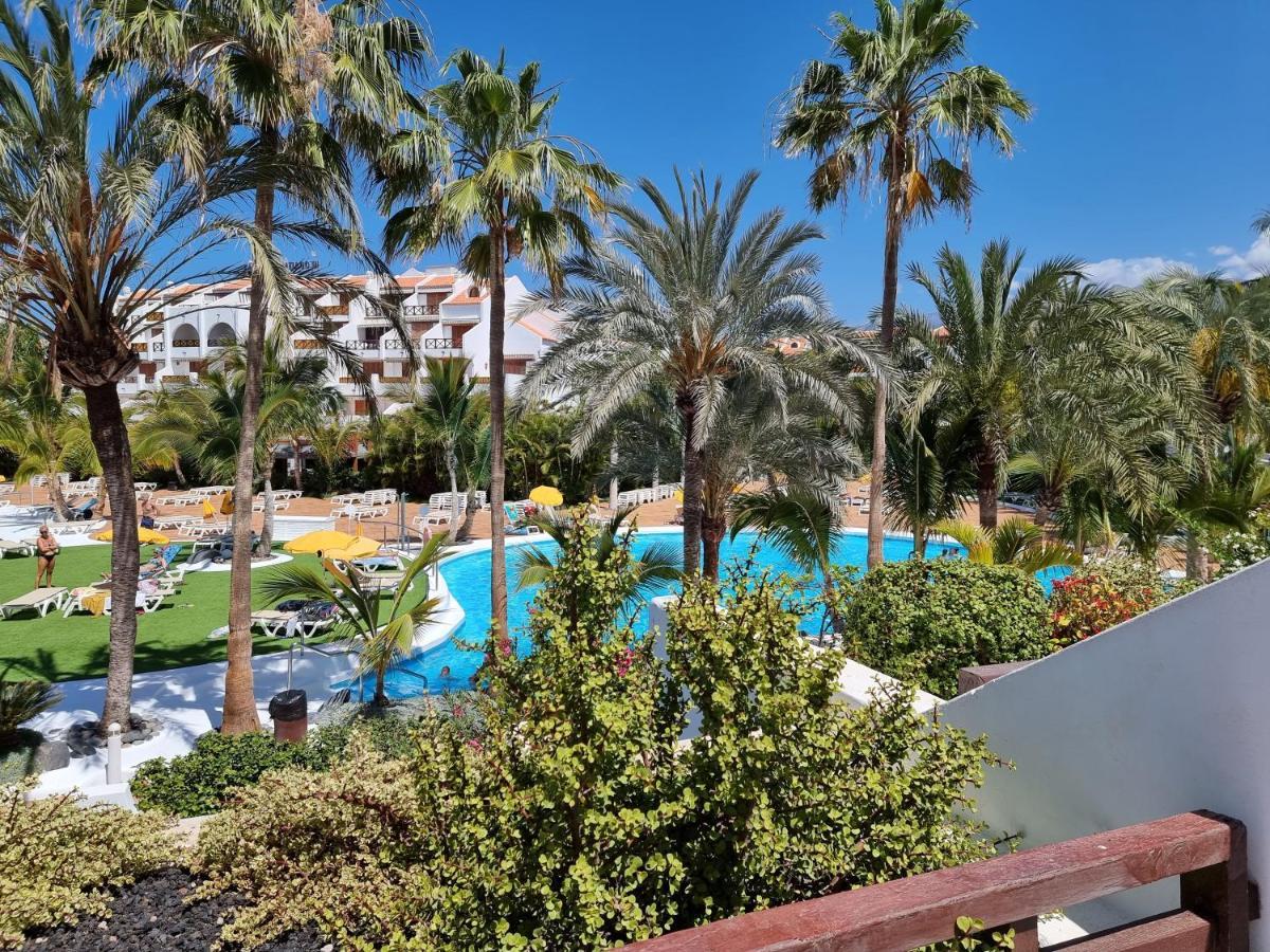 Studio Apartment No 1 Directly On The Beach And Sea, Terrace, Heated Pool, Wifi Playa de las Américas Buitenkant foto
