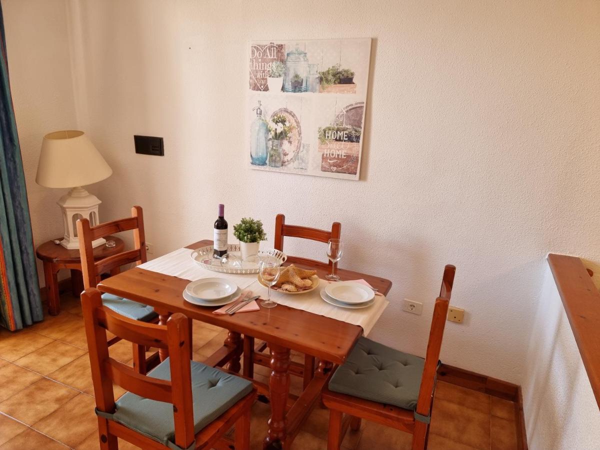 Studio Apartment No 1 Directly On The Beach And Sea, Terrace, Heated Pool, Wifi Playa de las Américas Buitenkant foto